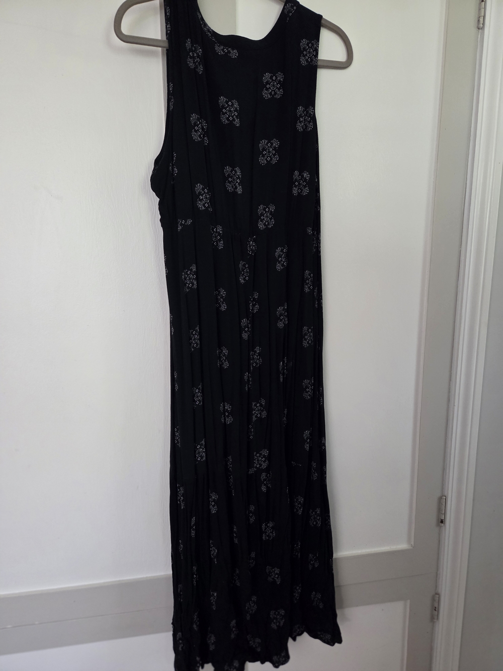 Universal Thread Black Maxi Dress with Small White Floral Print